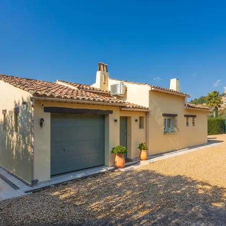 La Petite Maison Jaune