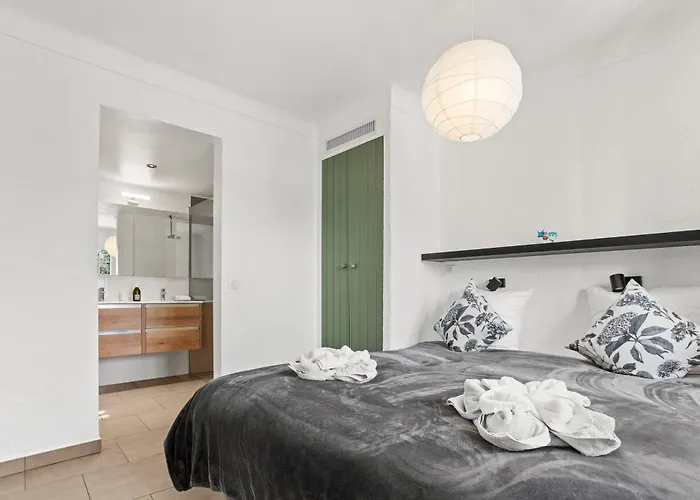 La Petite Maison Jaune Hébergement de vacances