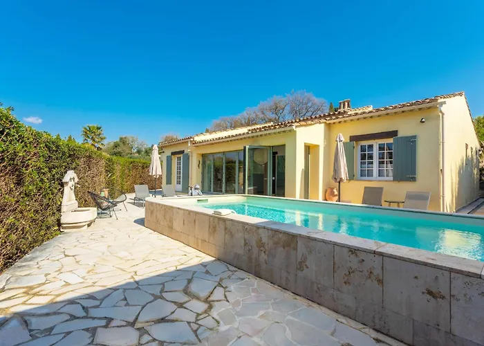 Hébergement de vacances La Petite Maison Jaune Grimaud