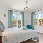 La Petite Maison Jaune