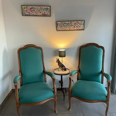 別荘 La Petite Maison Jaune *