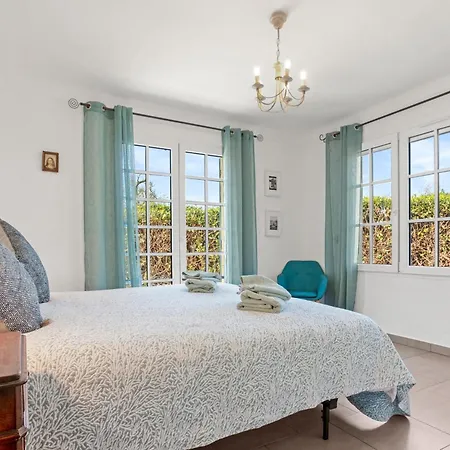 Feriehus La Petite Maison Jaune *