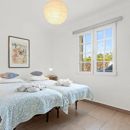 La Petite Maison Jaune Grimaud
